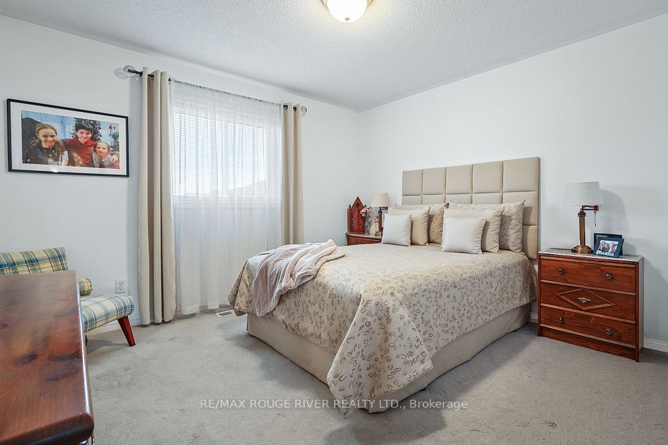 1543 Otonabee Drive, Pickering, ON L1V 6T6 23