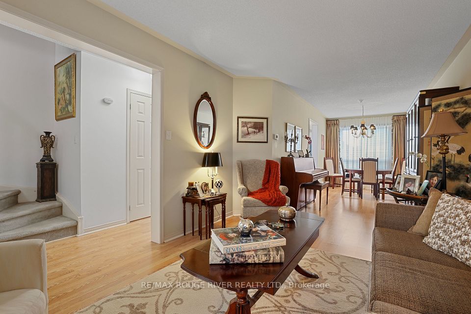 1543 Otonabee Drive, Pickering, ON L1V 6T6 9