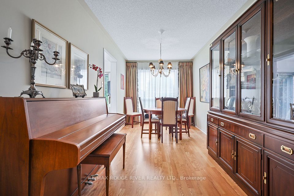 1543 Otonabee Drive, Pickering, ON L1V 6T6 15