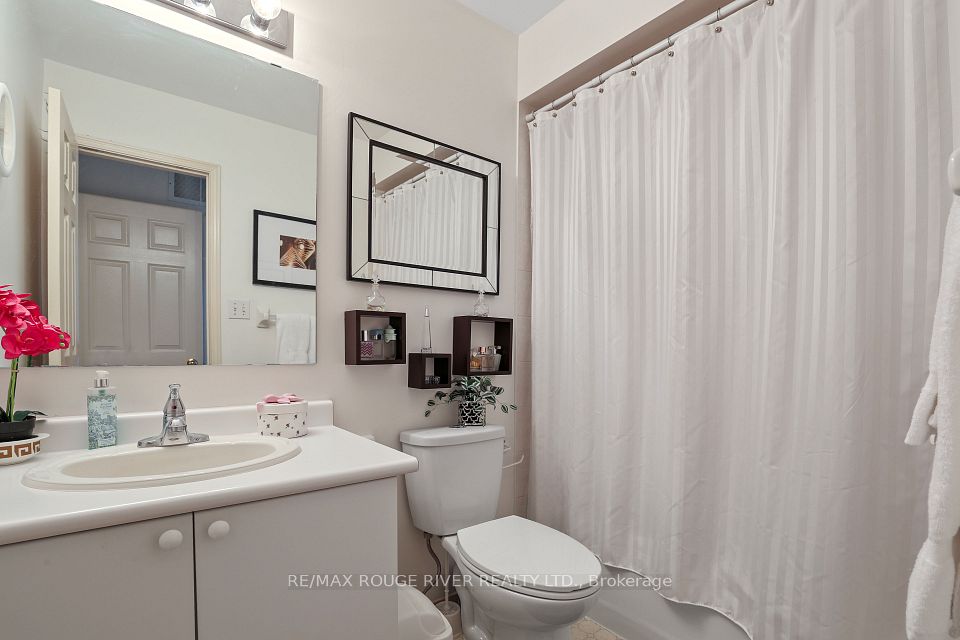1543 Otonabee Drive, Pickering, ON L1V 6T6 25