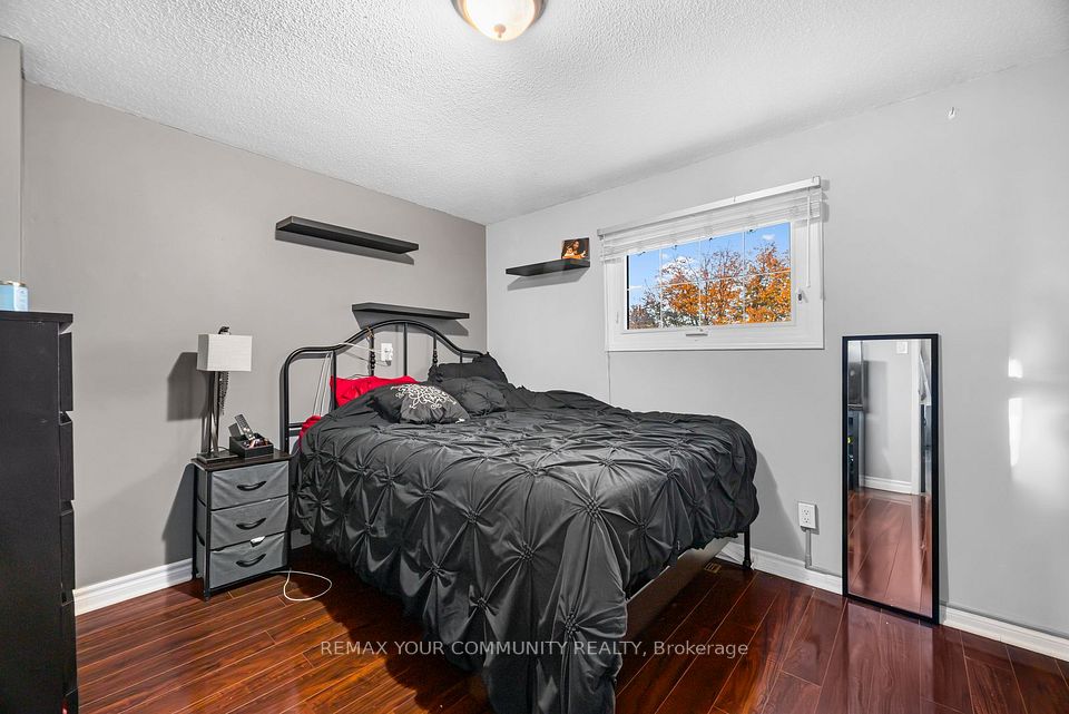 2382 Annan Woods Drive, Pickering, ON L1X 2K7 15