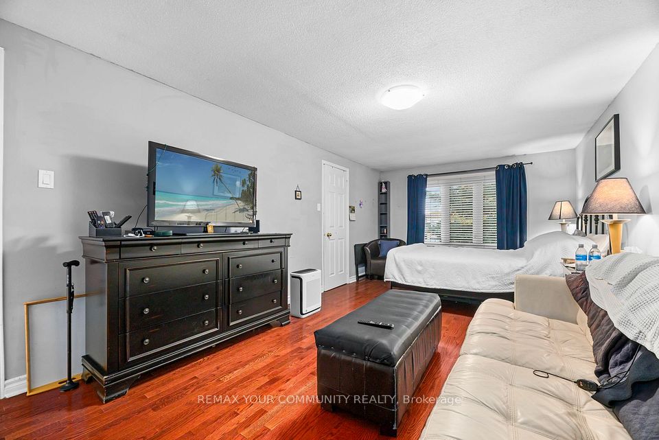 2382 Annan Woods Drive, Pickering, ON L1X 2K7 14