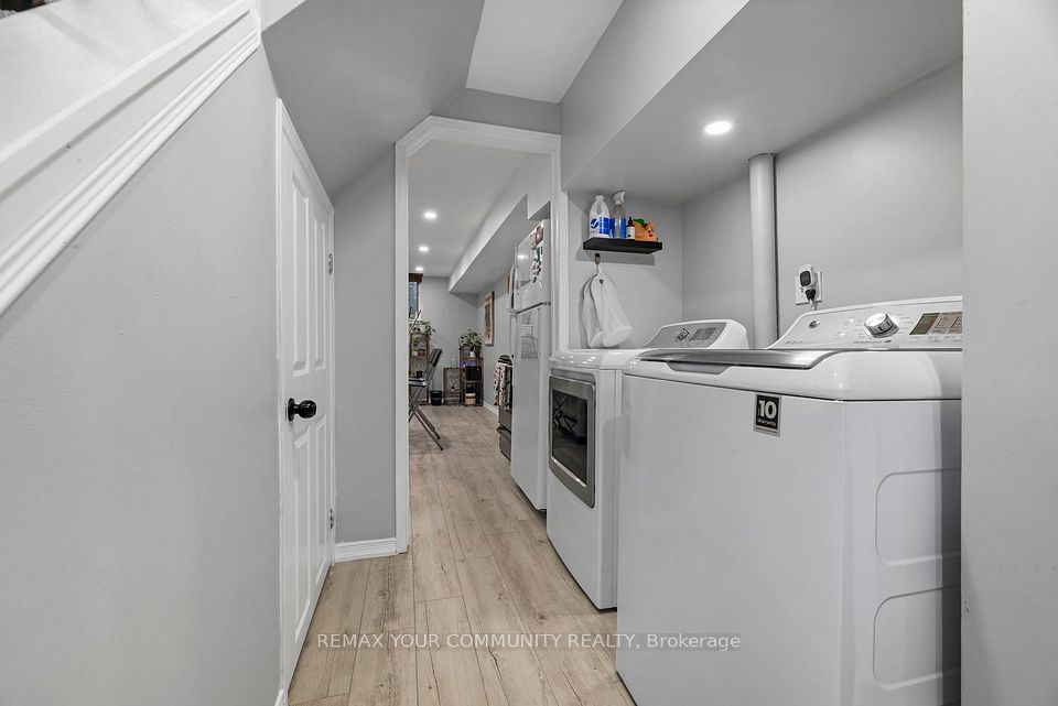 2382 Annan Woods Drive, Pickering, ON L1X 2K7 19