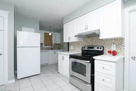 95 Harding Boulevard Main Fl, Toronto, ON M1N 3E1 6