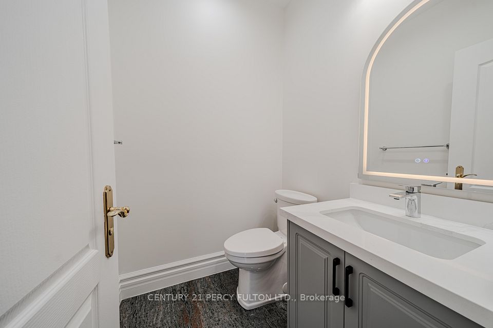53 Linwood Avenue, Toronto, ON M1S 1H3 13