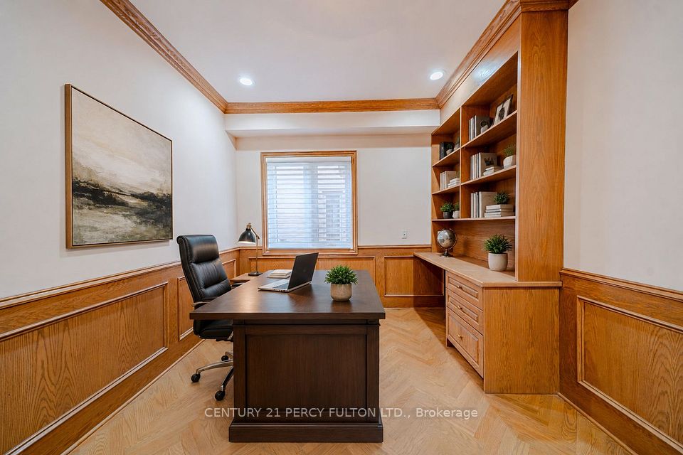 53 Linwood Avenue, Toronto, ON M1S 1H3 10