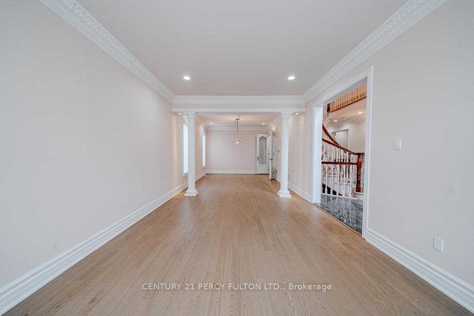 53 Linwood Avenue, Toronto, ON M1S 1H3 6