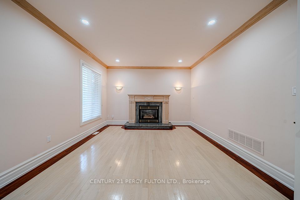 53 Linwood Avenue, Toronto, ON M1S 1H3 9