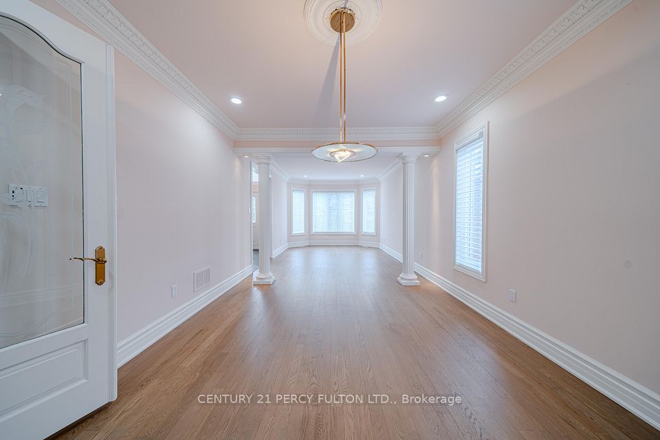 53 Linwood Avenue, Toronto, ON M1S 1H3 8