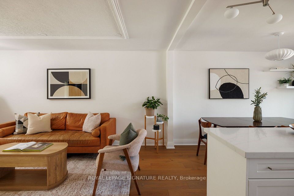 81 Billings Avenue, Toronto, ON M4L 2S3 10