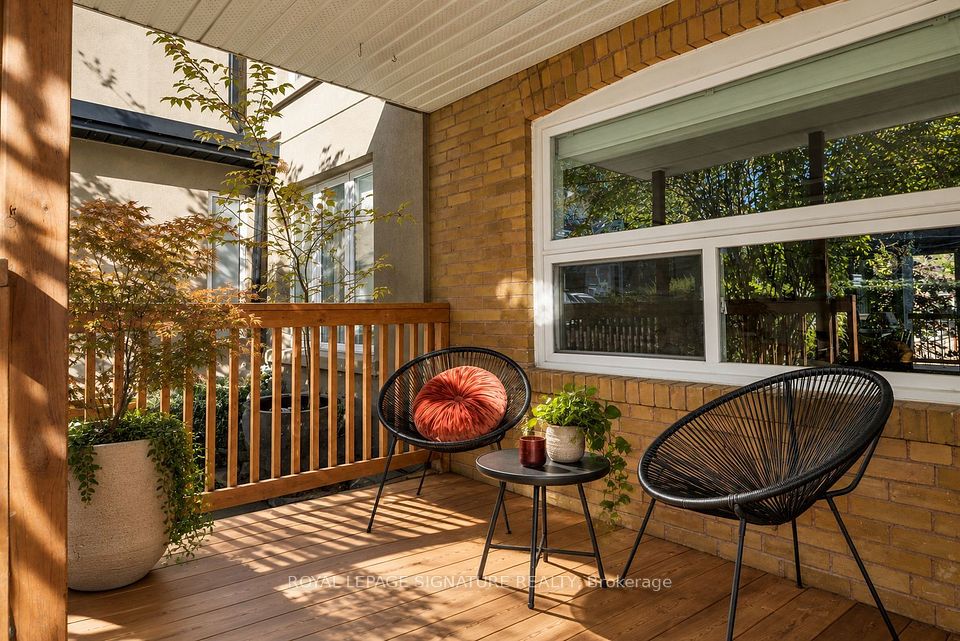 81 Billings Avenue, Toronto, ON M4L 2S3 2