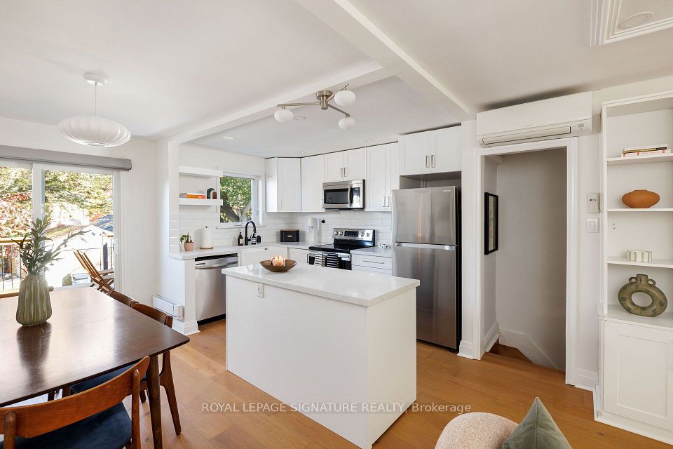 81 Billings Avenue, Toronto, ON M4L 2S3 14