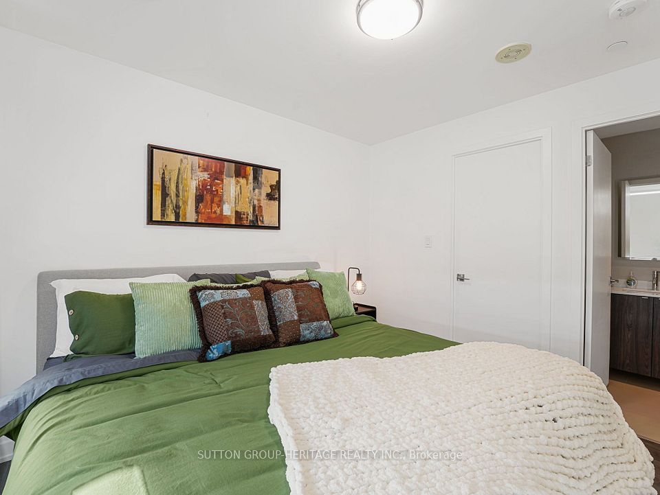 1401 O'Connor Drive 715, Toronto, ON M4B 2V5 14
