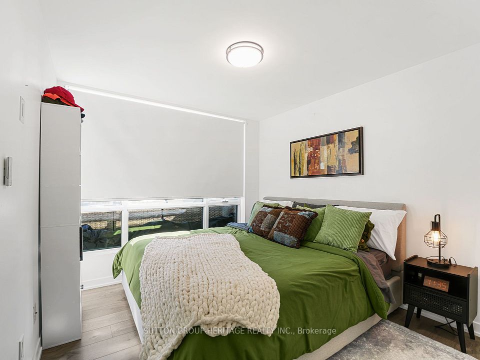 1401 O'Connor Drive 715, Toronto, ON M4B 2V5 12