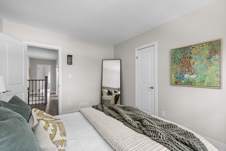 898 Greenwood Avenue, Toronto, ON M4J 4B8 19