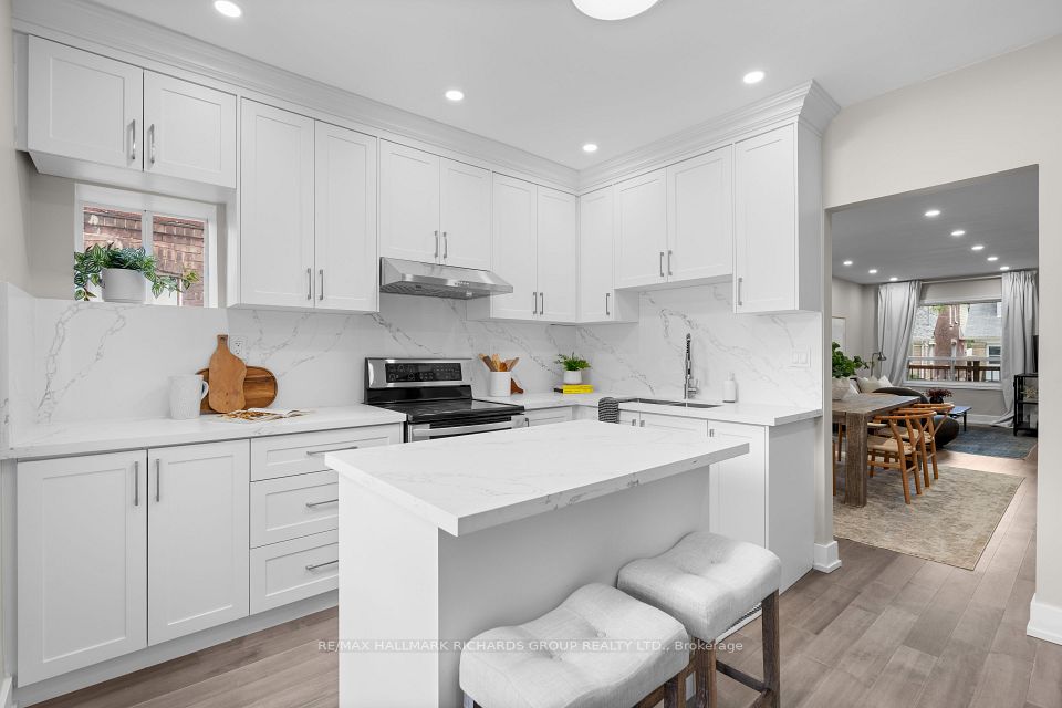 898 Greenwood Avenue, Toronto, ON M4J 4B8 10