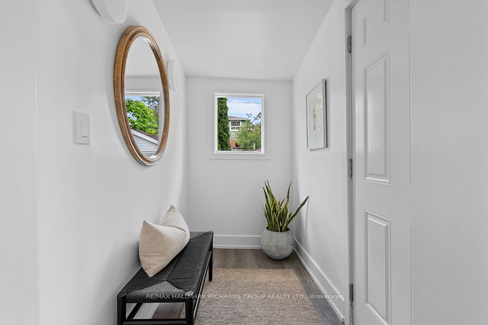 898 Greenwood Avenue, Toronto, ON M4J 4B8 13