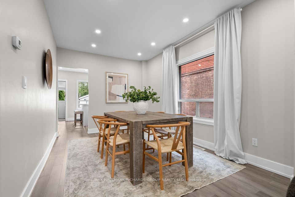 898 Greenwood Avenue, Toronto, ON M4J 4B8 7