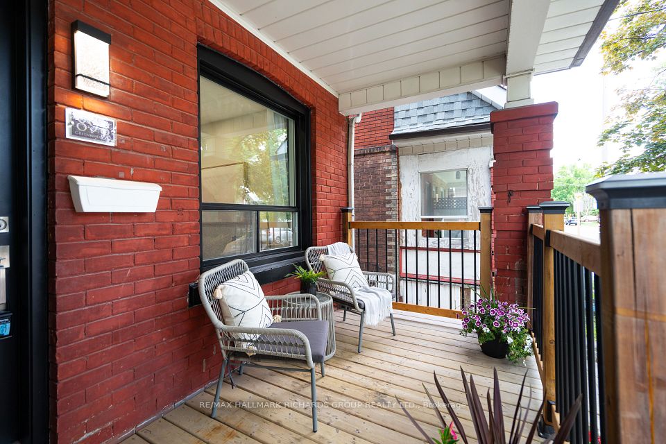 898 Greenwood Avenue, Toronto, ON M4J 4B8 2