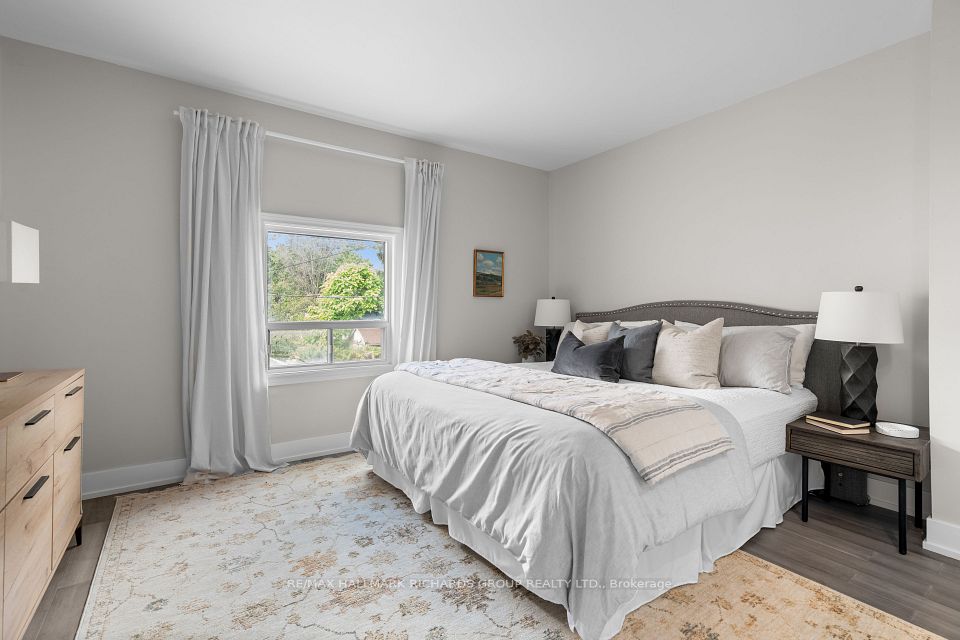 898 Greenwood Avenue, Toronto, ON M4J 4B8 14