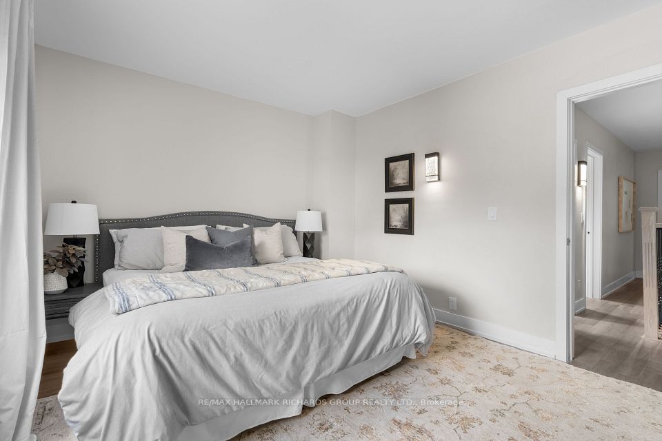 898 Greenwood Avenue, Toronto, ON M4J 4B8 15