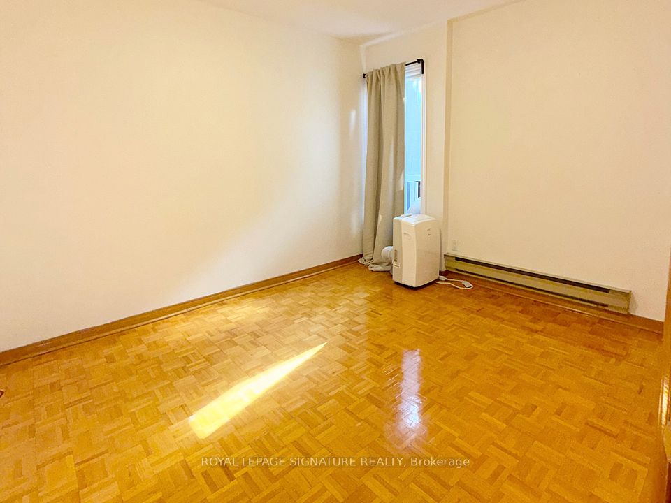 455 B Danforth Avenue 2nd Flr, Toronto, ON M4K 1P1 7