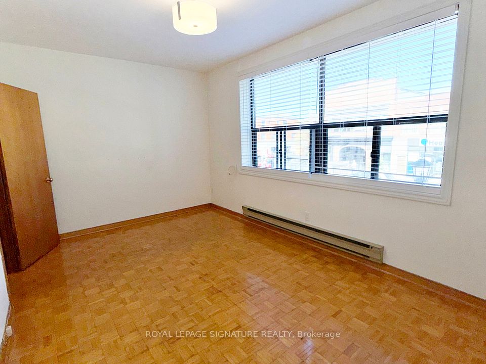 455 B Danforth Avenue 2nd Flr, Toronto, ON M4K 1P1 6