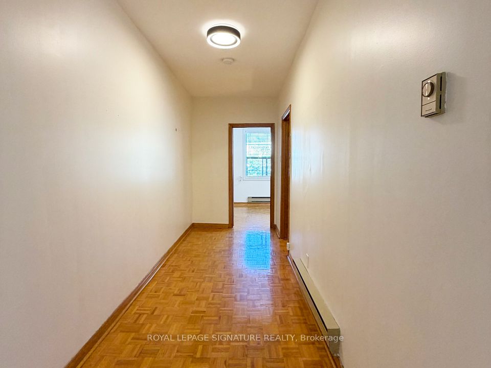 455 B Danforth Avenue 2nd Flr, Toronto, ON M4K 1P1 4