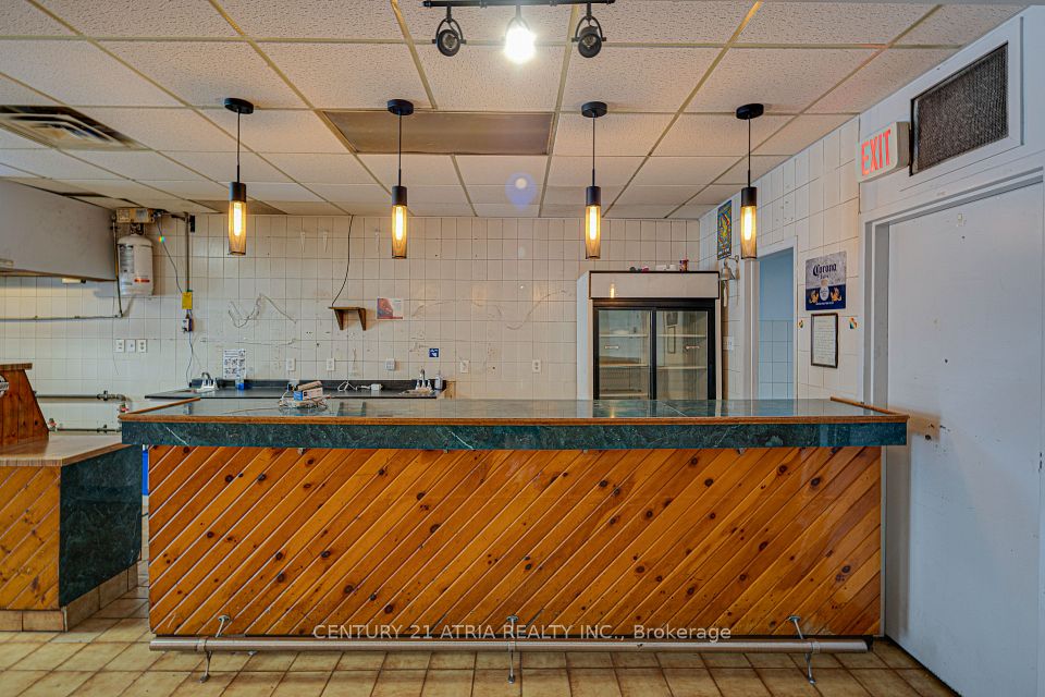 1564 Danforth Avenue, Toronto, ON M4J 1N4 12