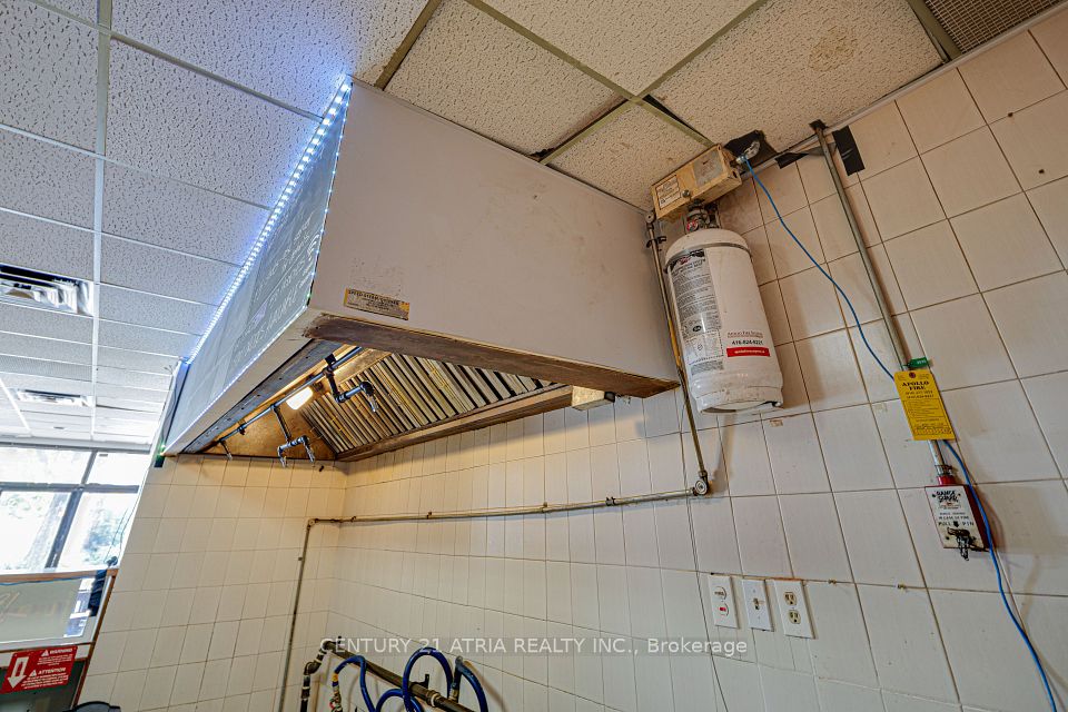 1564 Danforth Avenue, Toronto, ON M4J 1N4 5