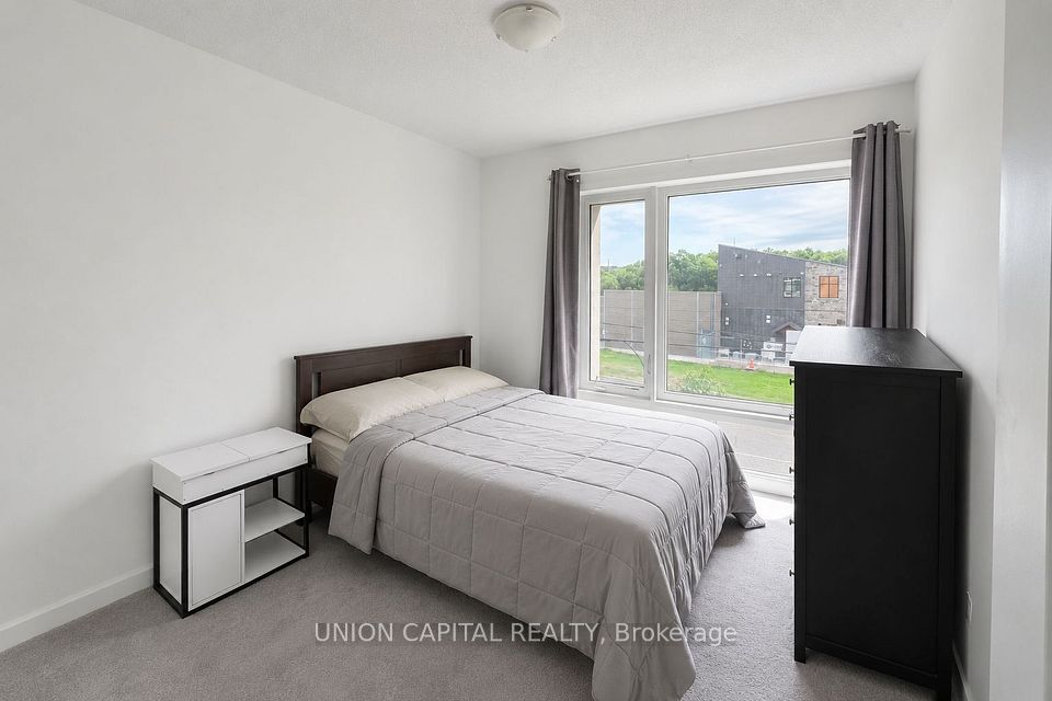 1984 Wilson Road N, Oshawa, ON L1H 7K5 8