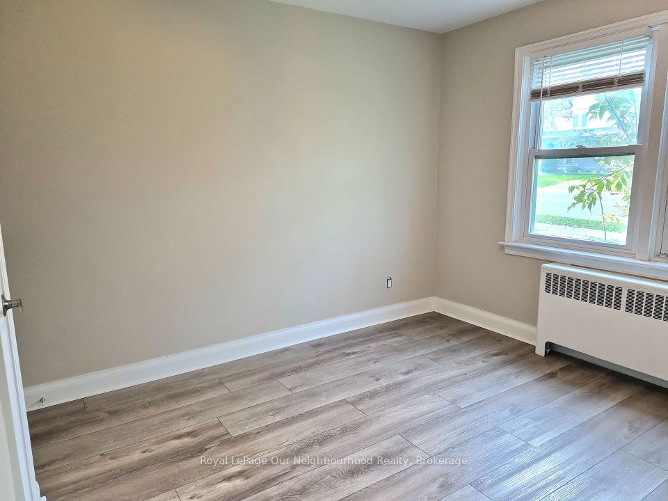 855 Simcoe Street N 2, Oshawa, ON L1G 4W1 16