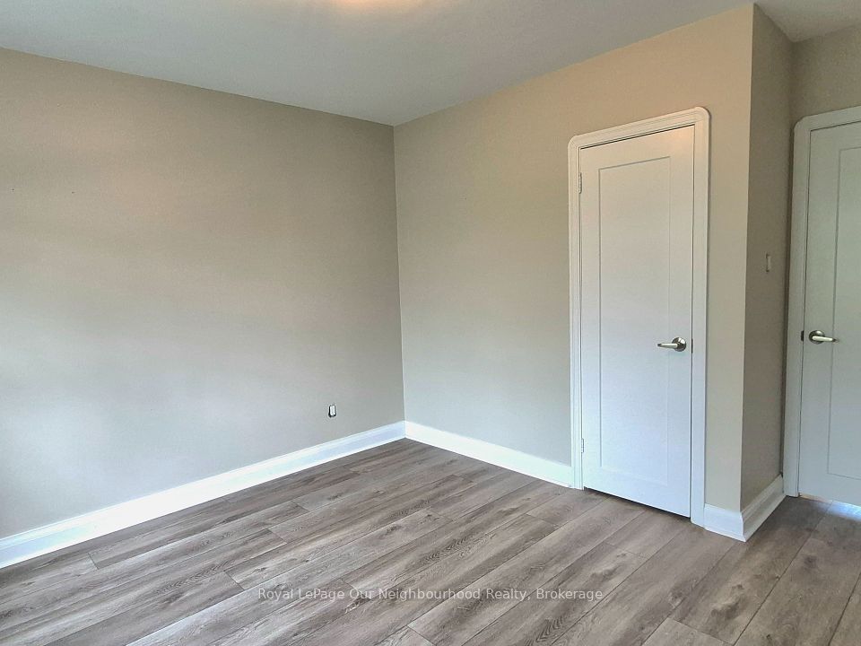 855 Simcoe Street N 2, Oshawa, ON L1G 4W1 17