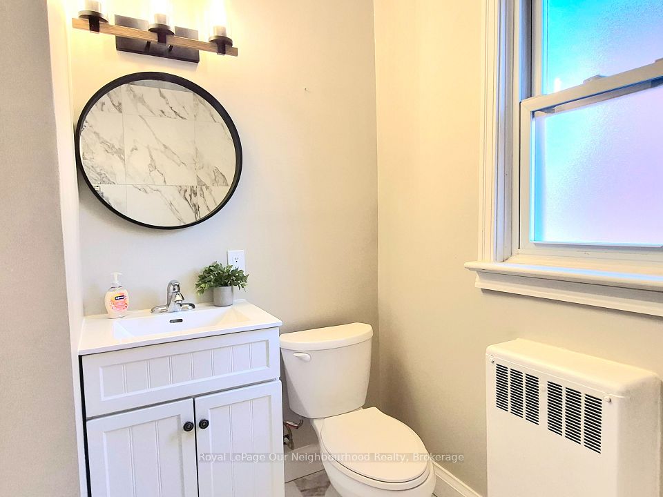 855 Simcoe Street N 2, Oshawa, ON L1G 4W1 13