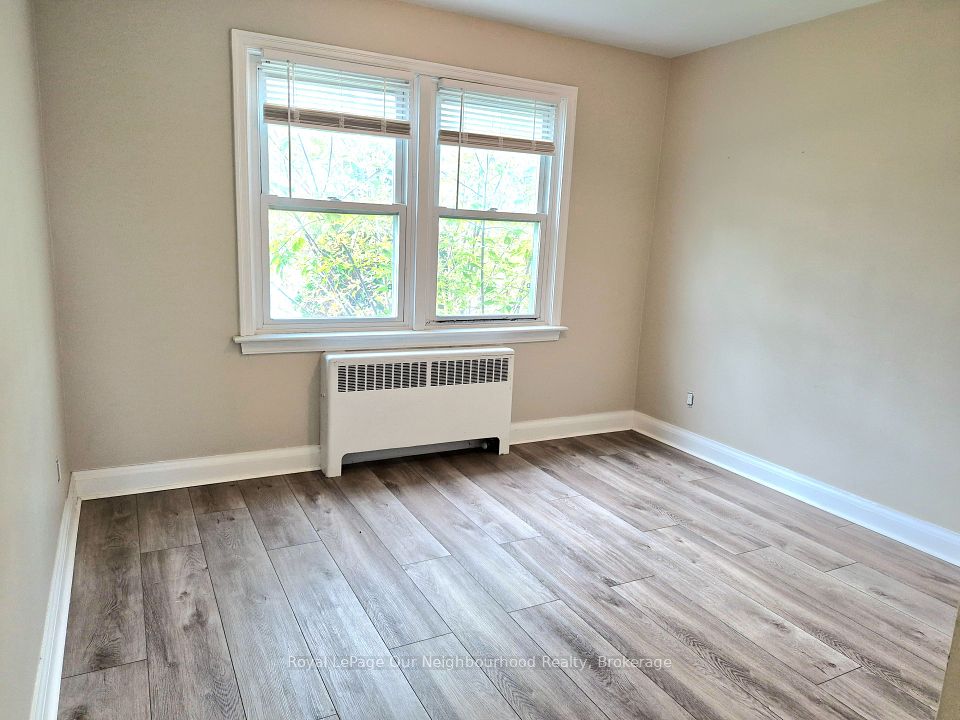 855 Simcoe Street N 2, Oshawa, ON L1G 4W1 15