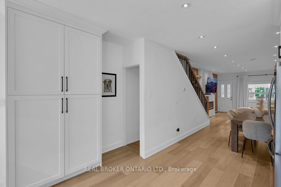 23 Aldridge Avenue, Toronto, ON M4C 3W3 14