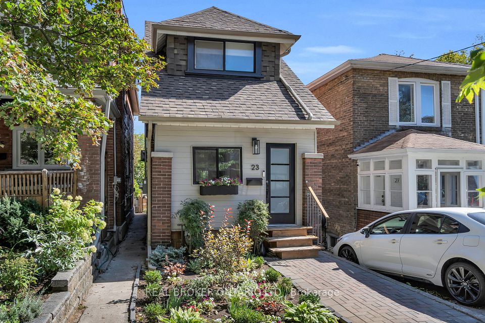 23 Aldridge Avenue, Toronto, ON M4C 3W3 2