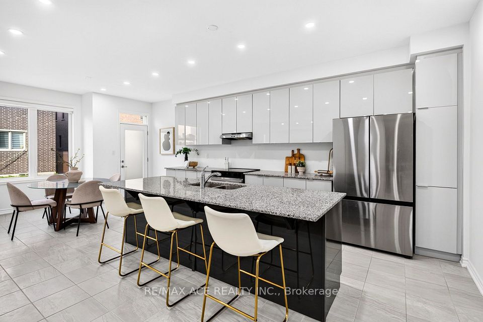 1408 Mockingbird Square, Pickering, ON L1X 0N8 11