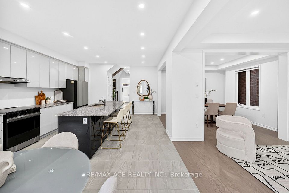 1408 Mockingbird Square, Pickering, ON L1X 0N8 20