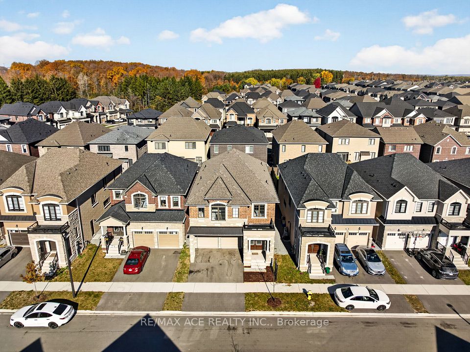 Detached at 1408 Mockingbird Square, Pickering, ON L1X 0N8
