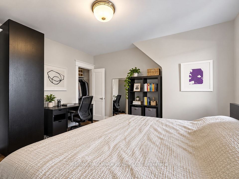 67 Amroth Avenue, Toronto, ON M4C 4H3 12