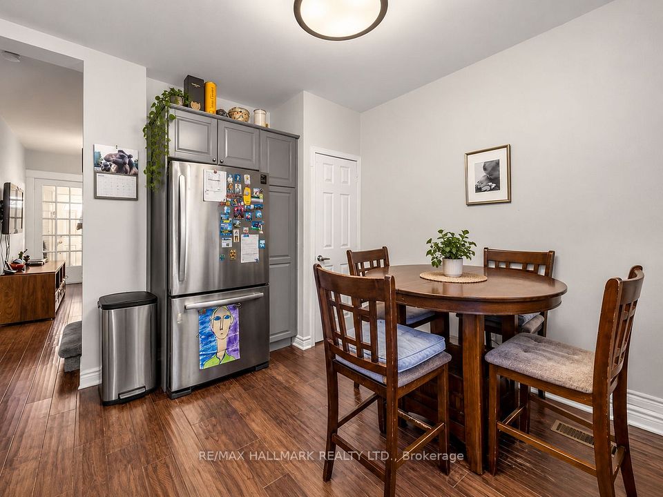 67 Amroth Avenue, Toronto, ON M4C 4H3 8