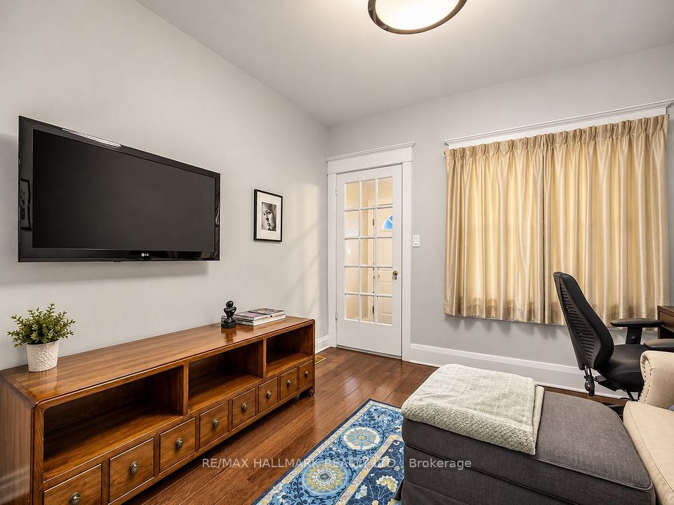 67 Amroth Avenue, Toronto, ON M4C 4H3 5
