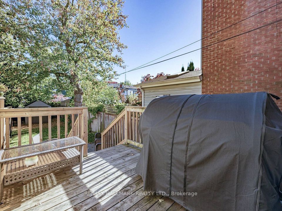 67 Amroth Avenue, Toronto, ON M4C 4H3 20