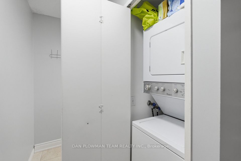 8 Lee Centre Drive 913, Toronto, ON M1H 3H8 15