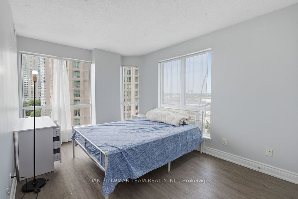 8 Lee Centre Drive 913, Toronto, ON M1H 3H8 11