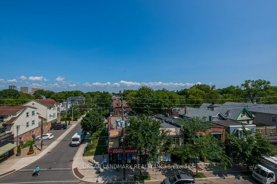 365 Beech Avenue 408, Toronto, ON M4E 0C2 16