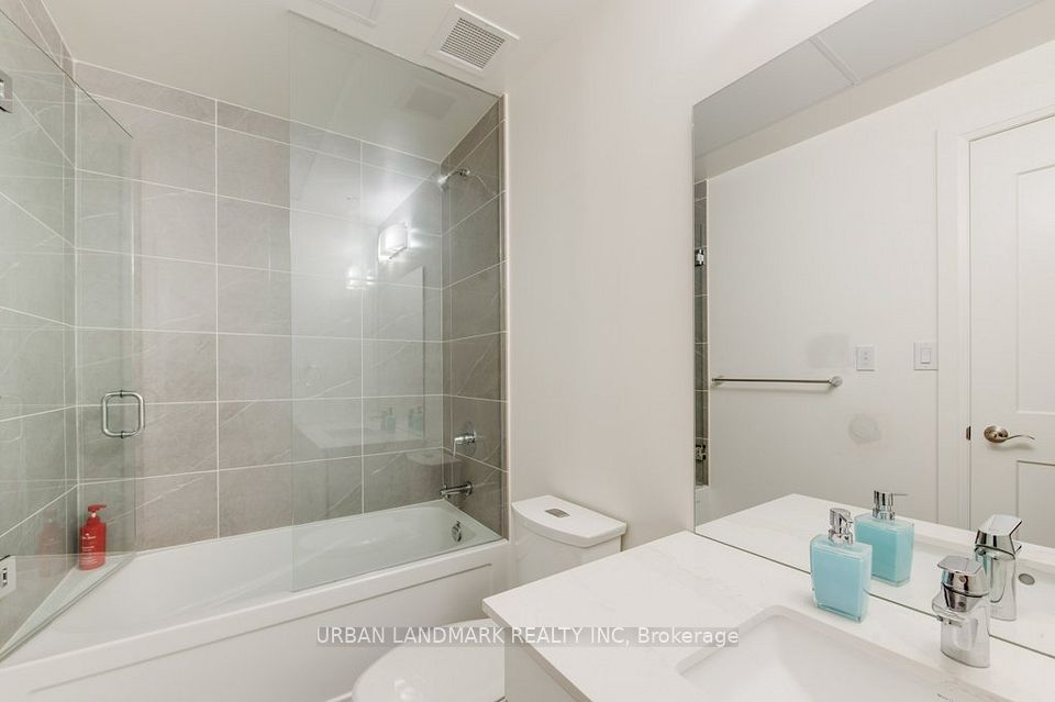 365 Beech Avenue 408, Toronto, ON M4E 0C2 20