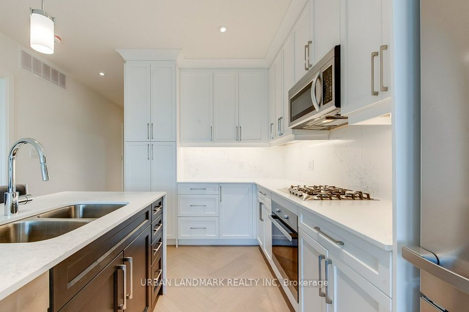 365 Beech Avenue 408, Toronto, ON M4E 0C2 7
