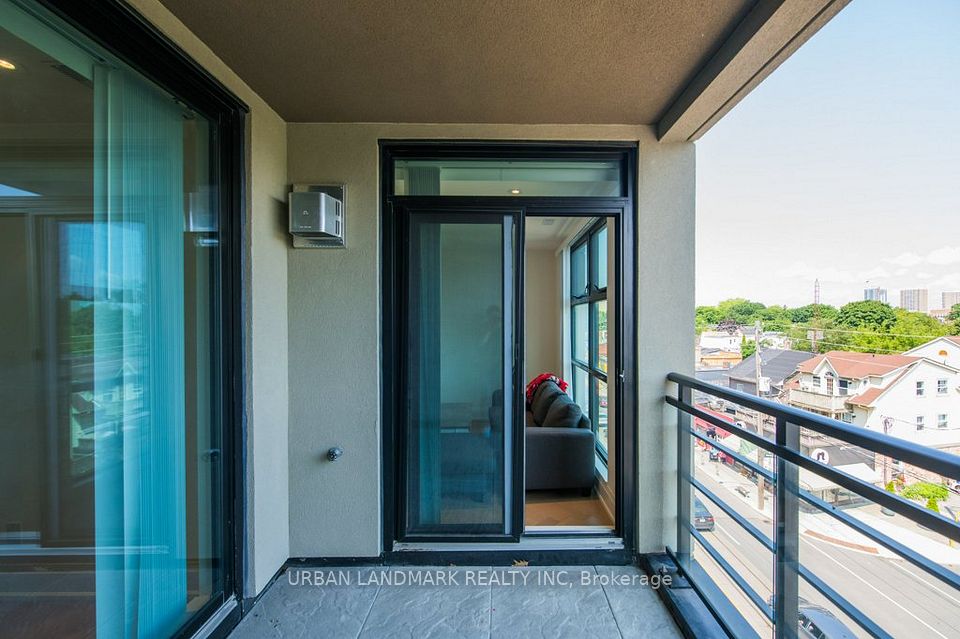 365 Beech Avenue 408, Toronto, ON M4E 0C2 13